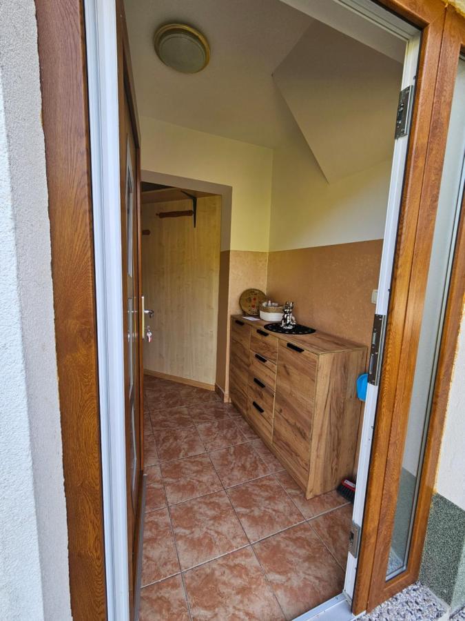 Zidanica Bundersek Apartment Sentjanz  Luaran gambar