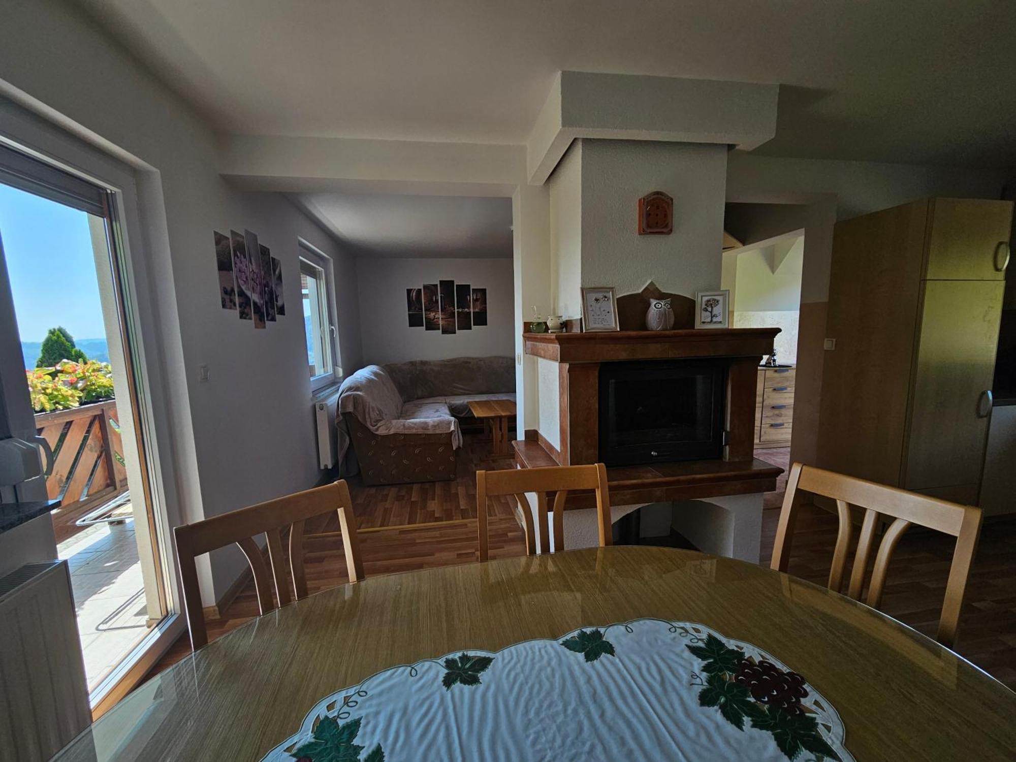Zidanica Bundersek Apartment Sentjanz  Luaran gambar